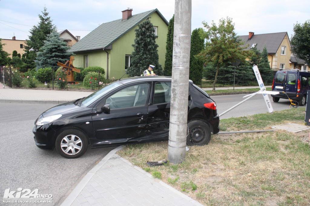 Kierująca peugeotem wymusiła pierwszeństwo