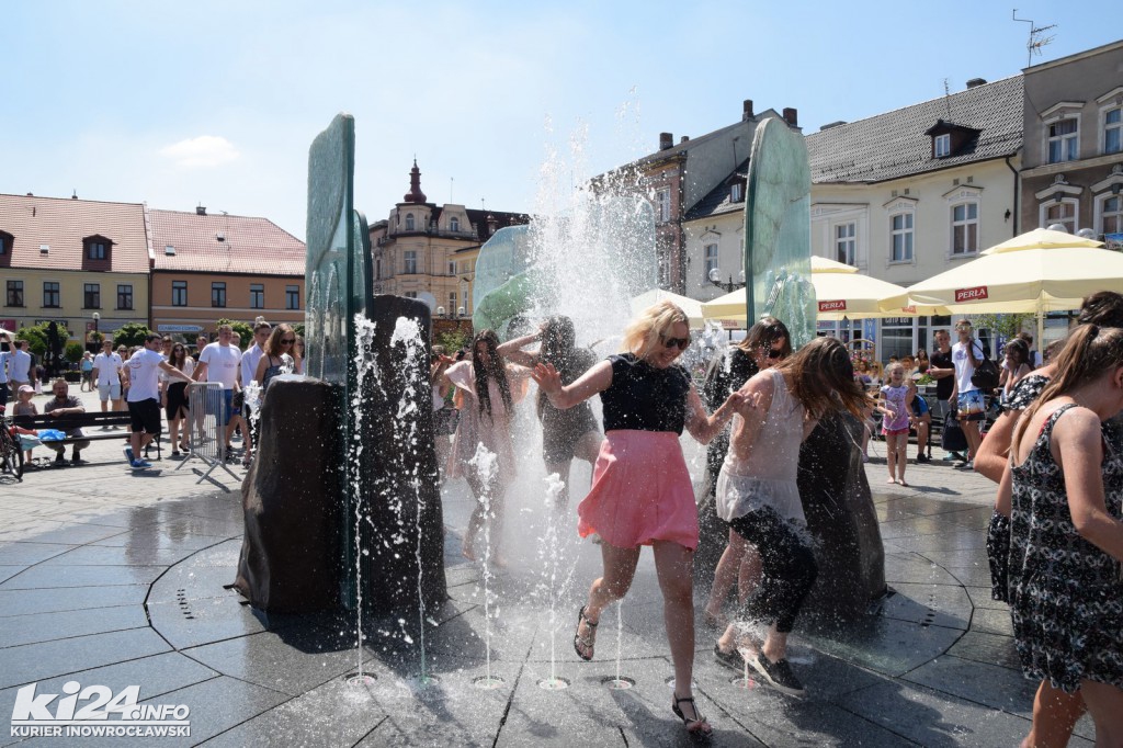 Na Rynku młodzież powitała wakacje