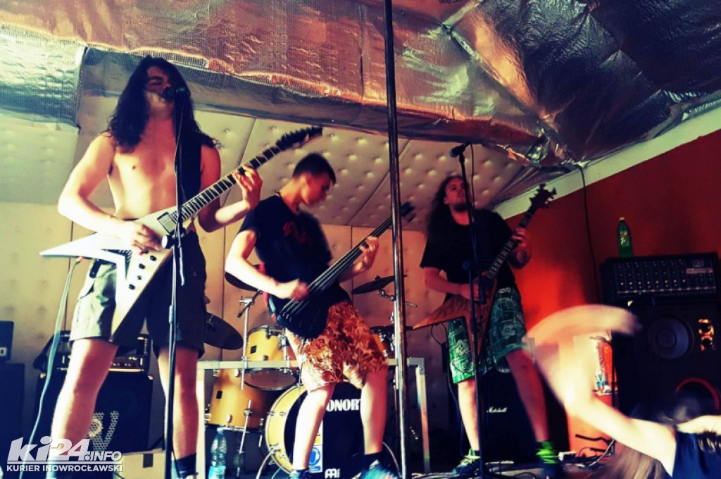 Metalowe powitanie wakacji