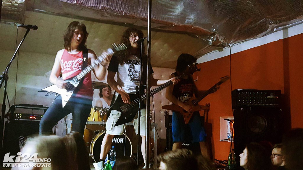 Metalowe powitanie wakacji