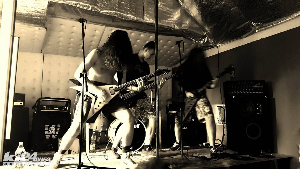 Metalowe powitanie wakacji