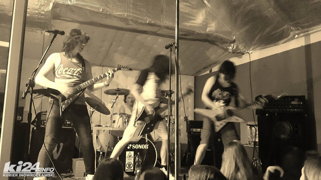 Metalowe powitanie wakacji
