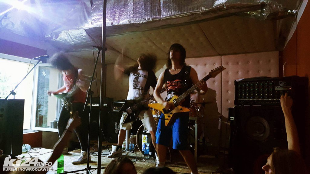 Metalowe powitanie wakacji