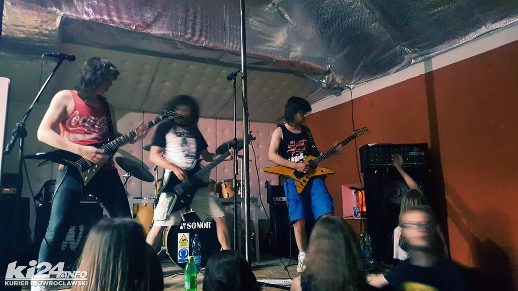 Metalowe powitanie wakacji