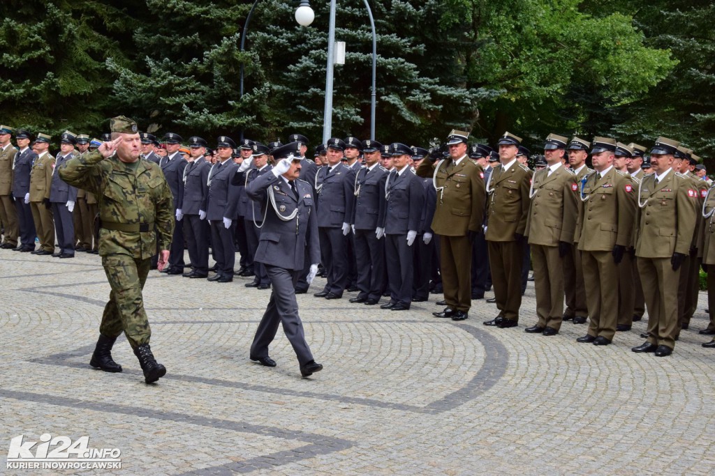 Siły zbrojne świętują. Były awanse i odznaczenia