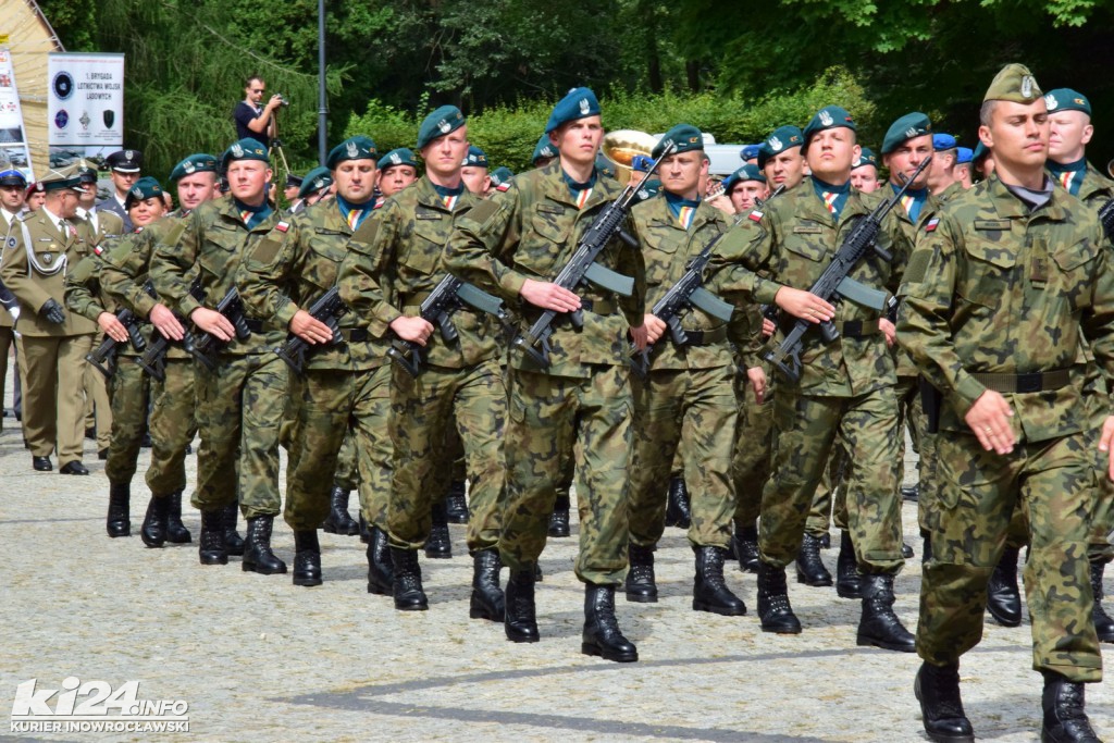 Siły zbrojne świętują. Były awanse i odznaczenia