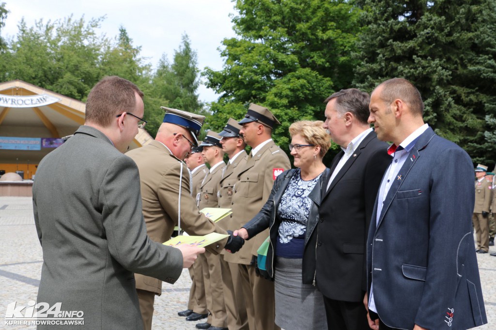 Siły zbrojne świętują. Były awanse i odznaczenia