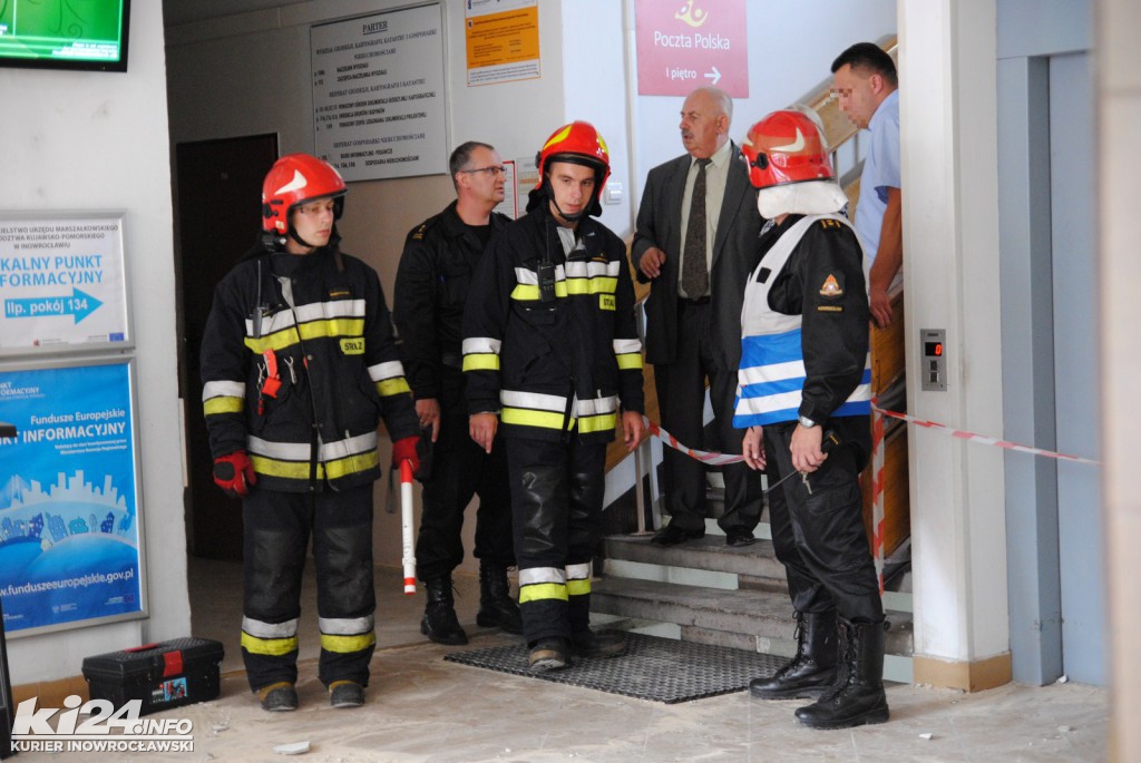 Wypadek w ratuszu. Na ludzi spadł tynk