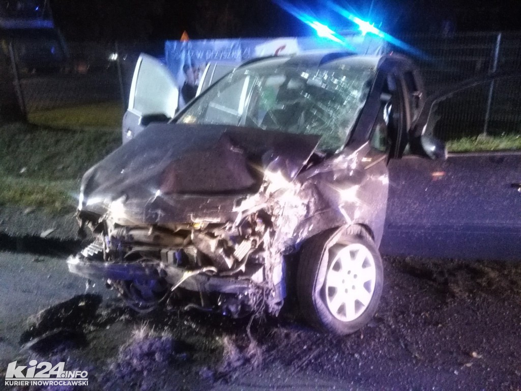 Groźny wypadek w Pakości. Dwie osoby poszkodowane