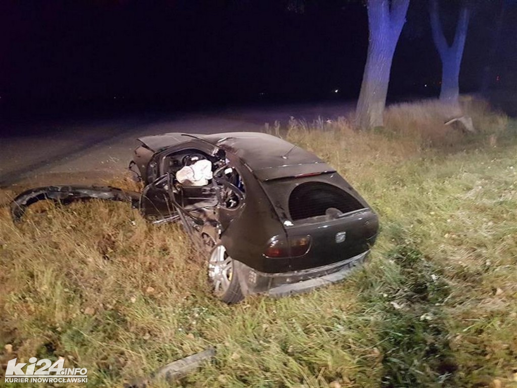 Osobówka zderzyła się z ciągnikiem rolniczym