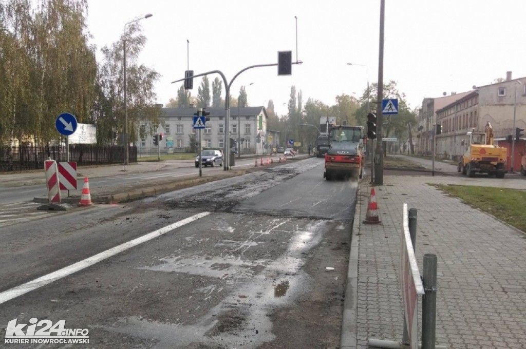 Drogowcy pracują przy pętli na Poznańskiej