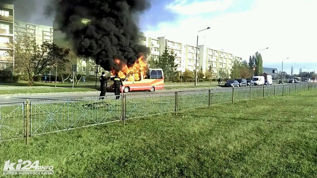 Kłęby czarnego dymu nad Rąbinem