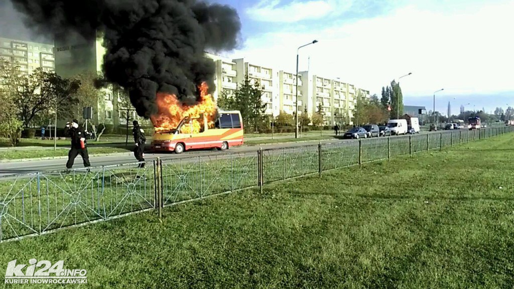 Kłęby czarnego dymu nad Rąbinem