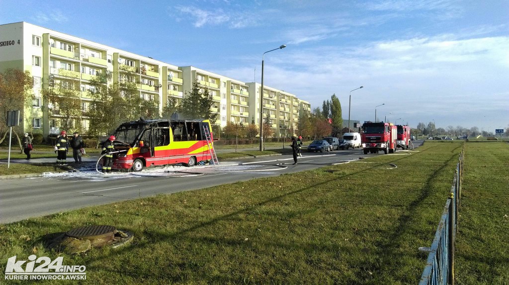 Kłęby czarnego dymu nad Rąbinem