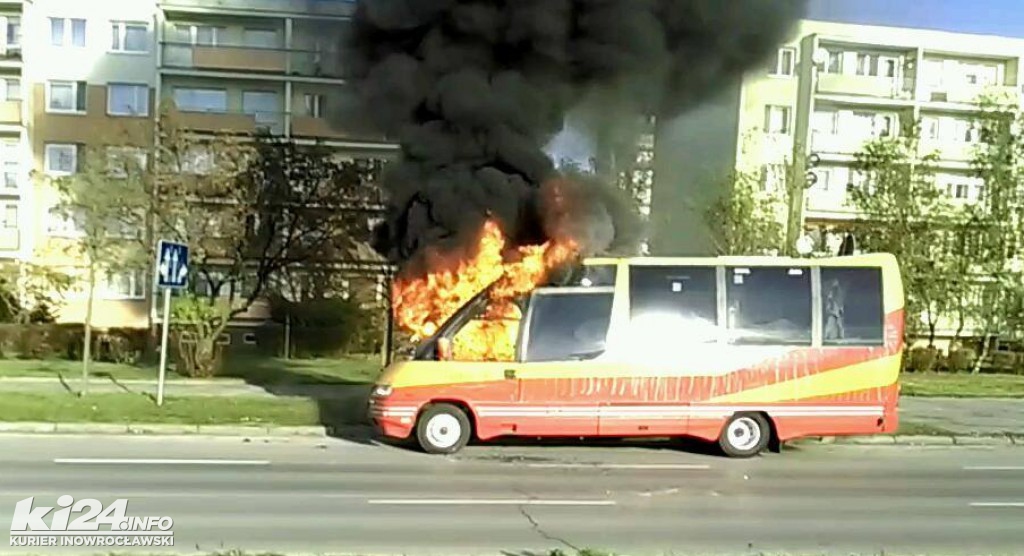 Kłęby czarnego dymu nad Rąbinem