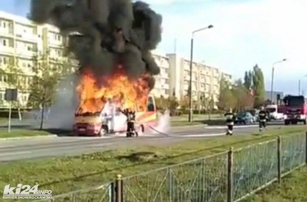 Kłęby czarnego dymu nad Rąbinem