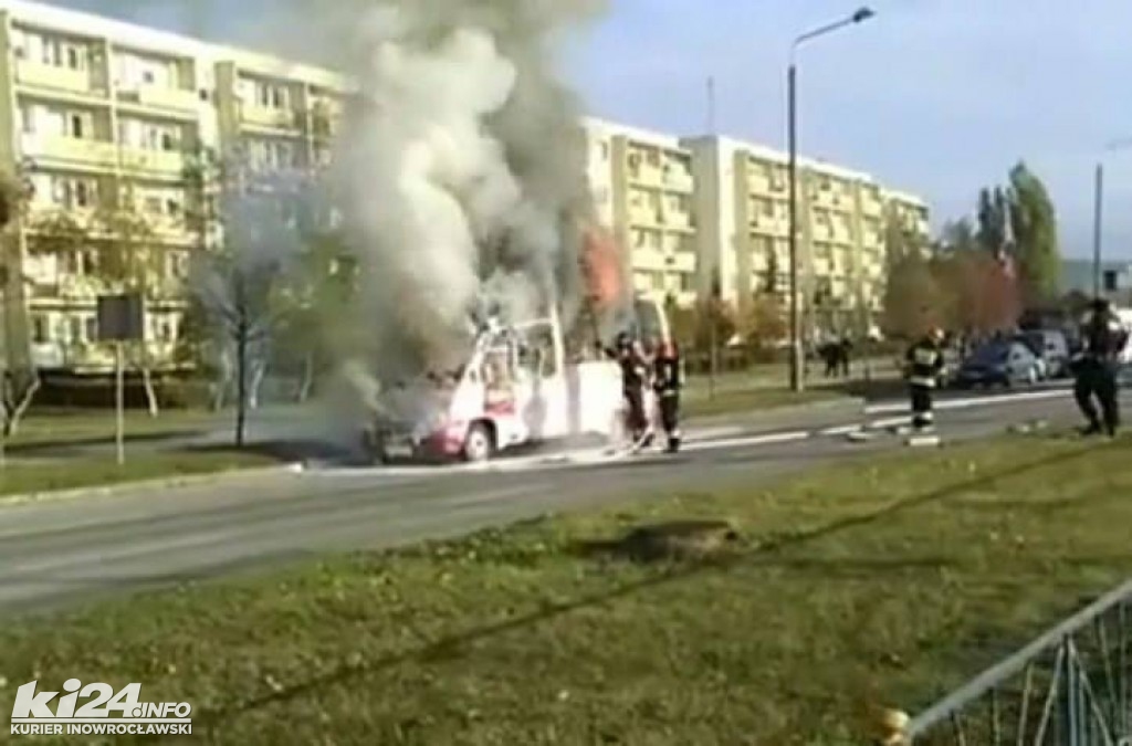 Kłęby czarnego dymu nad Rąbinem