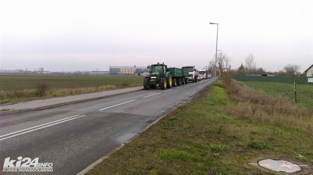 Potrójna kraksa na skrzyżowaniu Pileckiego i Orłowskiej