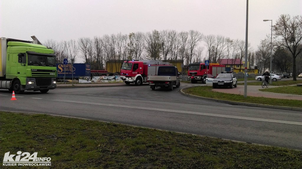 Potrójna kraksa na skrzyżowaniu Pileckiego i Orłowskiej