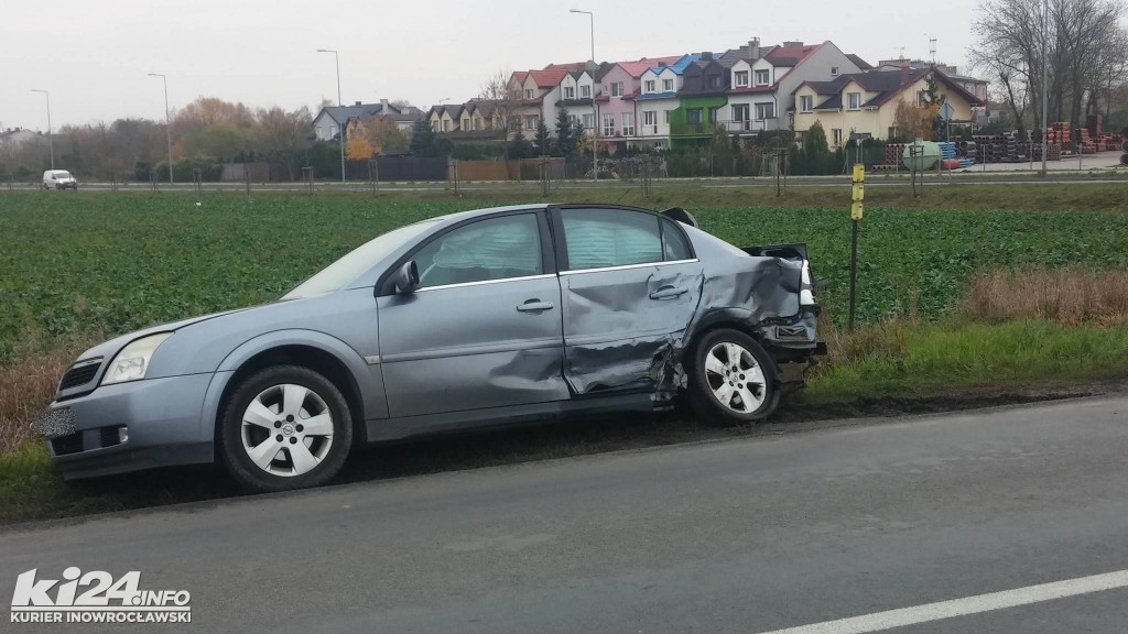 Potrójna kraksa na skrzyżowaniu Pileckiego i Orłowskiej