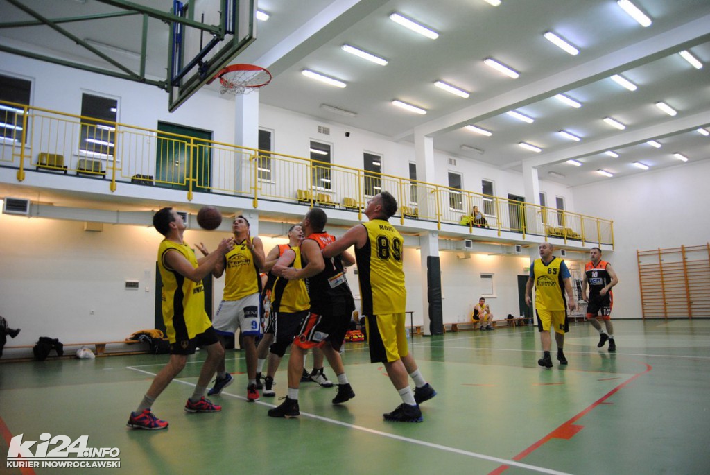 Niepodległościowy turniej koszykówki