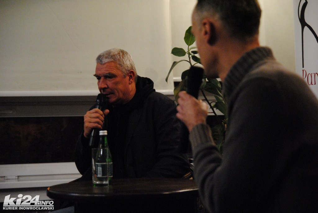 Andrzej Stasiuk w bibliotece