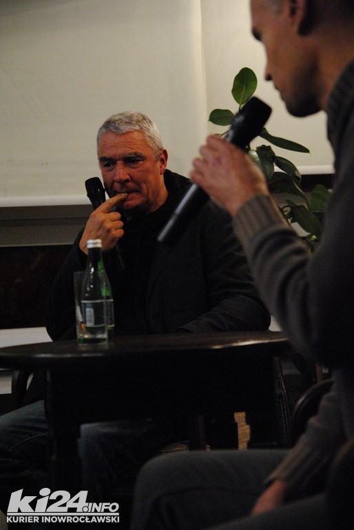 Andrzej Stasiuk w bibliotece