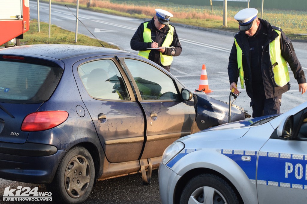Osobówką wjechał w dźwig