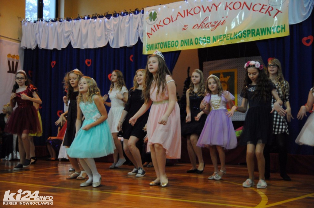 Mikołajkowy koncert w Zespole Szkół Integracyjnych