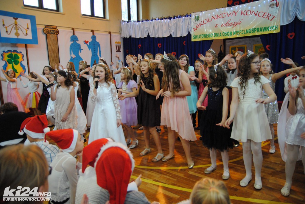 Mikołajkowy koncert w Zespole Szkół Integracyjnych
