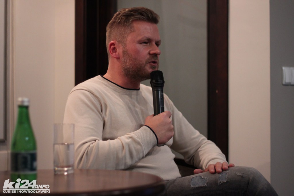 Jakub Porada w bibliotece