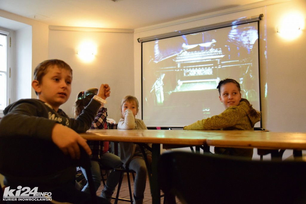 Muzeum opanowali poszukiwacze skarbów