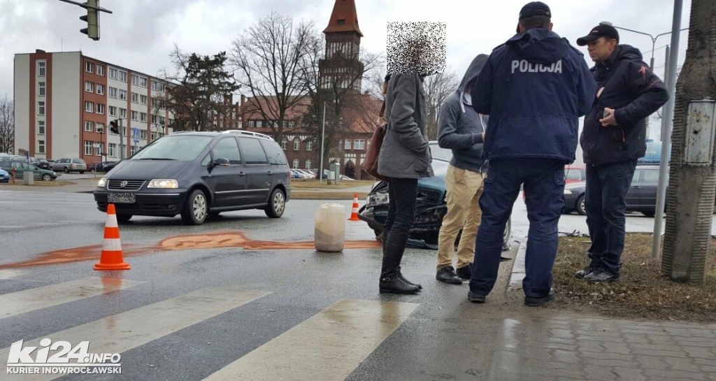 Kraksa na skrzyżowaniu przy ratuszu