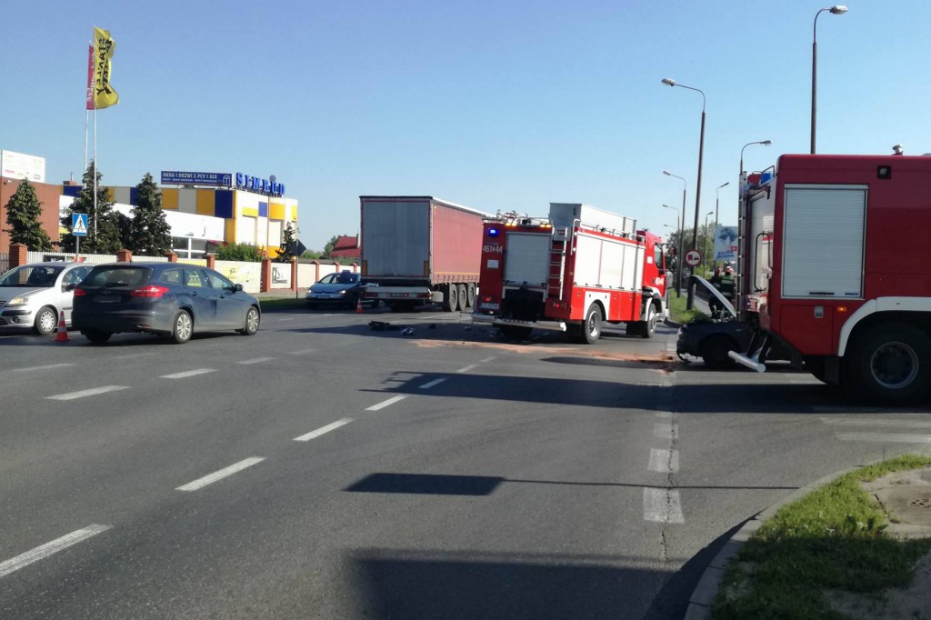 Kraksa na skrzyżowaniu Cichej i Poznańskiej