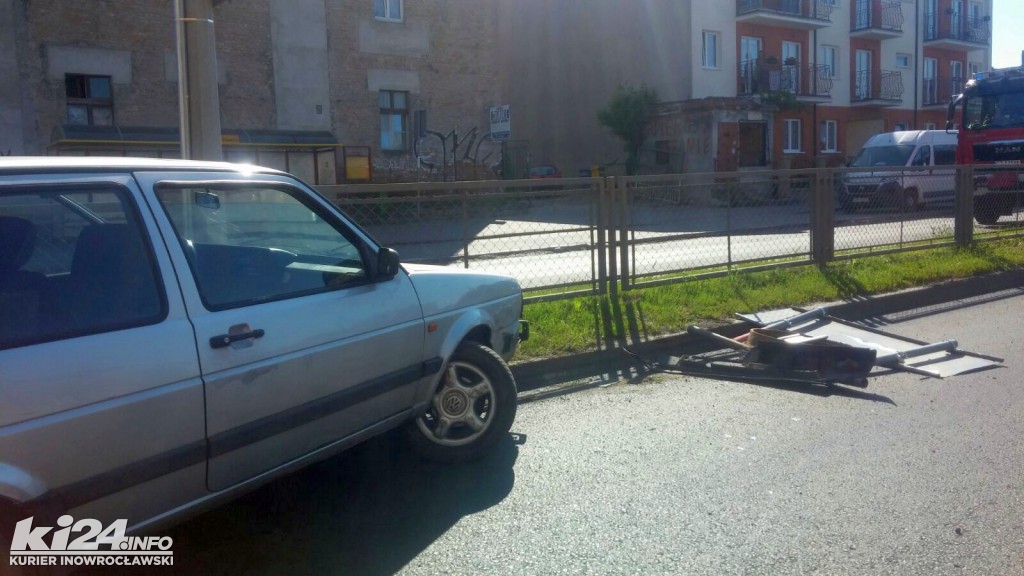 Kraksa vw golfa na ul. Staszica
