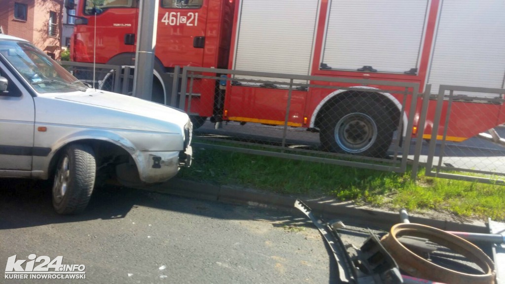 Kraksa vw golfa na ul. Staszica