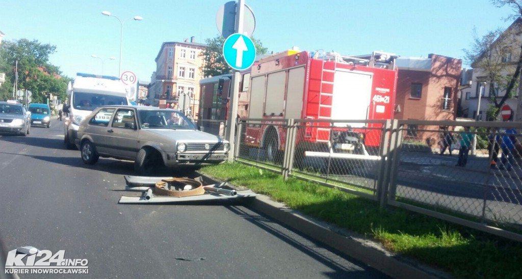 Kraksa vw golfa na ul. Staszica