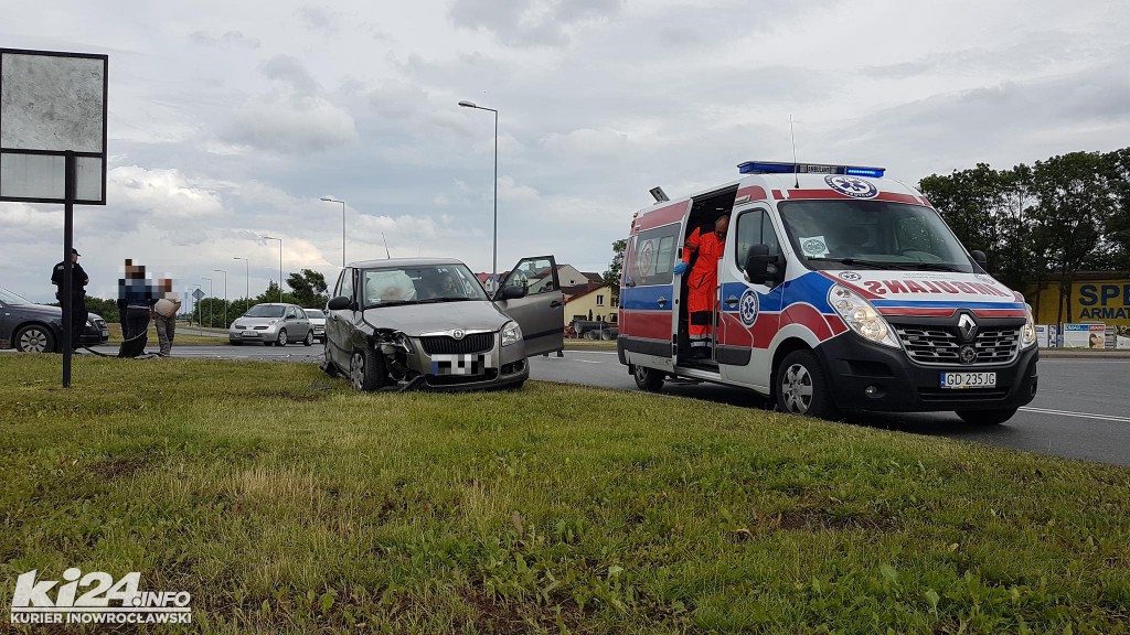Kraksa na skrzyżowaniu Pileckiego z Orłowską