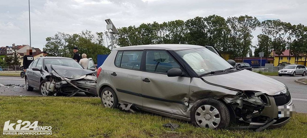 Kraksa na skrzyżowaniu Pileckiego z Orłowską