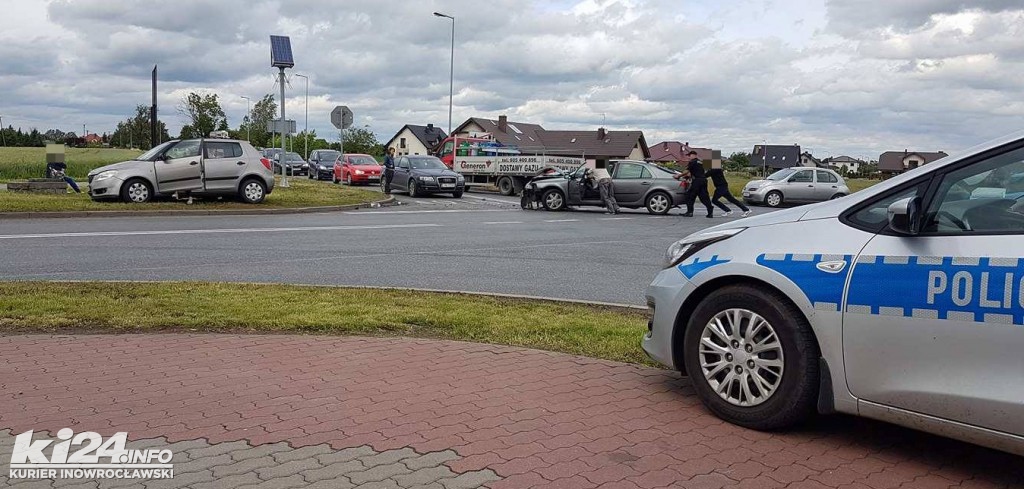 Kraksa na skrzyżowaniu Pileckiego z Orłowską