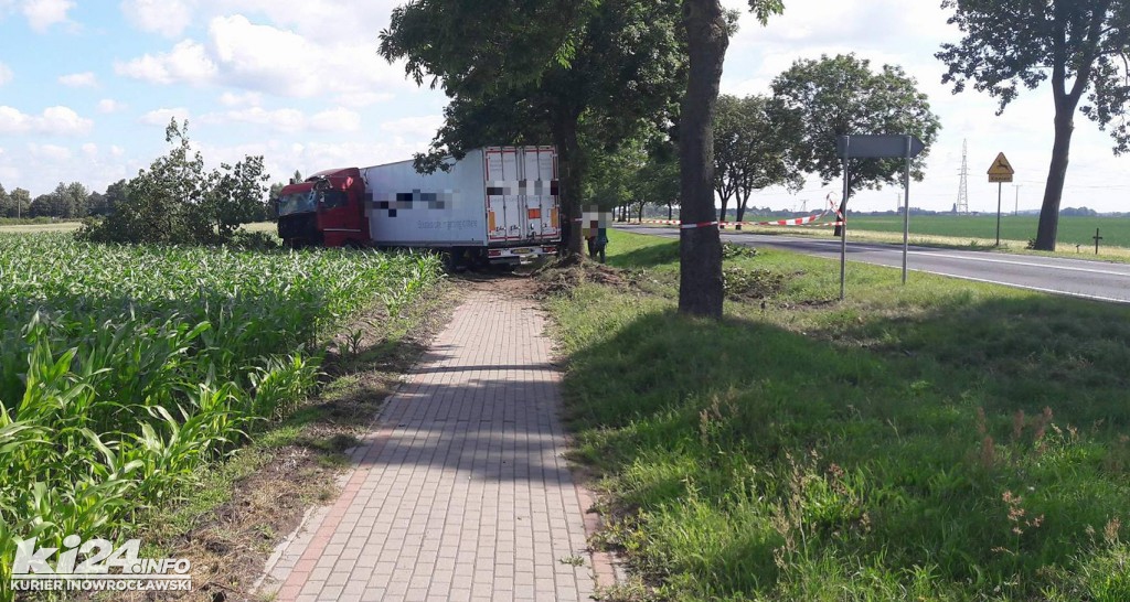 BMW zderzyło się z TIR-em