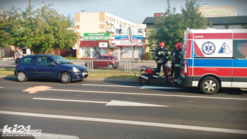 Osobówka zderzyła się ze skuterem