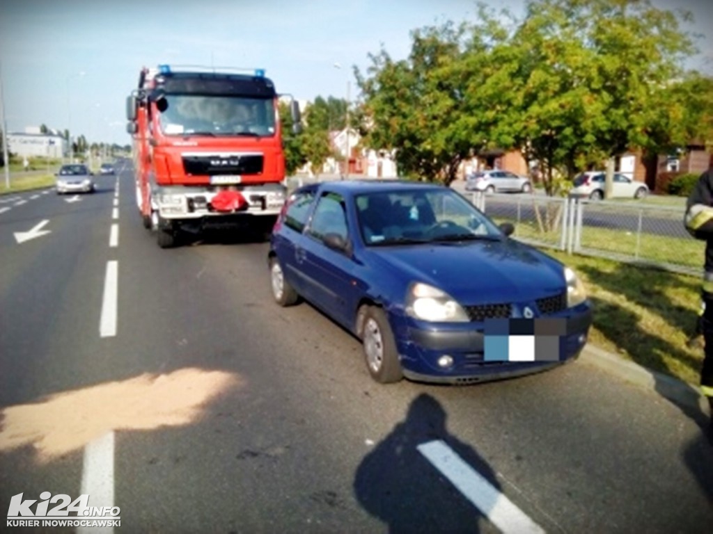 Osobówka zderzyła się ze skuterem