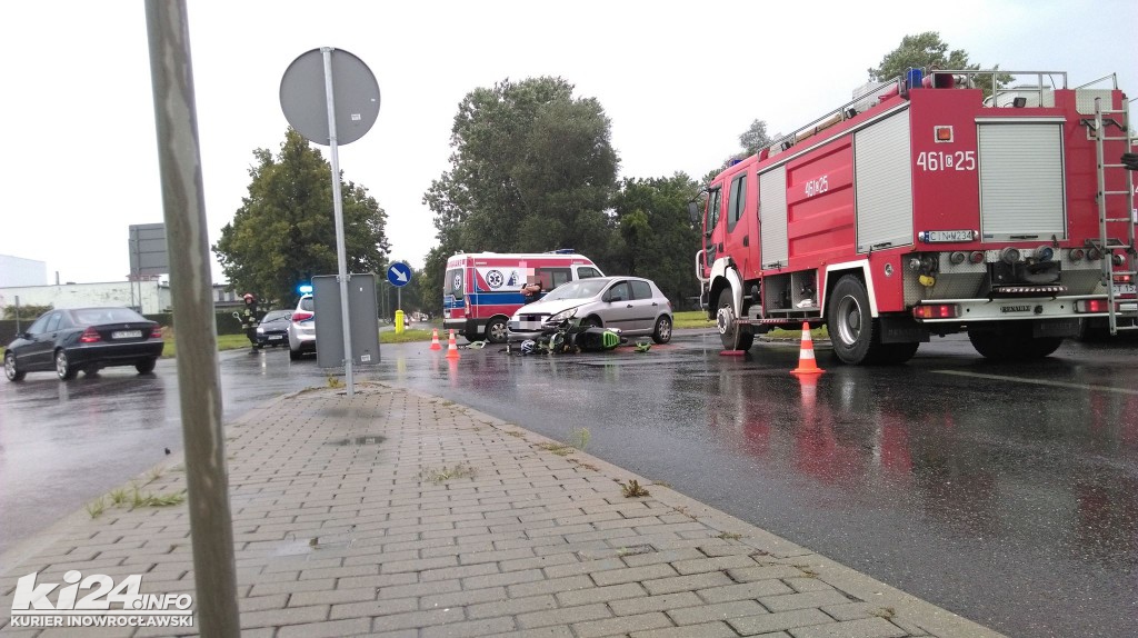Skuter zderzył się z peugeotem