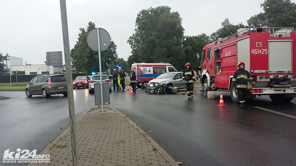 Skuter zderzył się z peugeotem