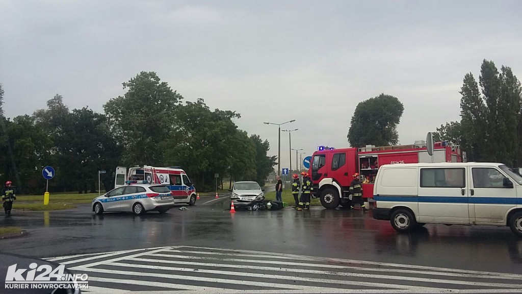 Skuter zderzył się z peugeotem