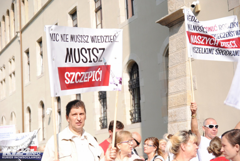 Protest przeciwko przymusowym szczepieniom