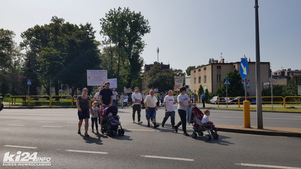 Protest przeciwko przymusowym szczepieniom