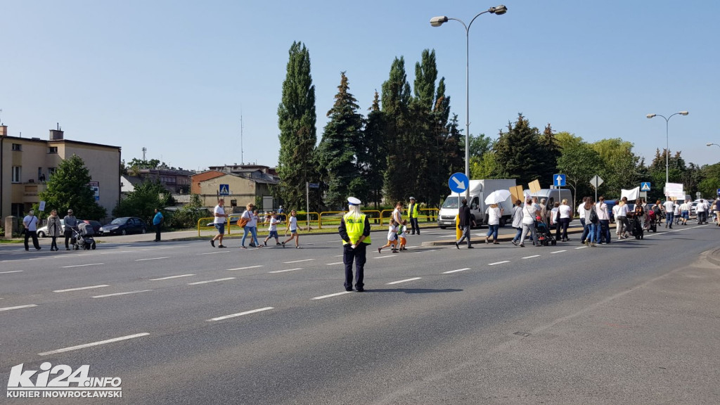 Protest przeciwko przymusowym szczepieniom