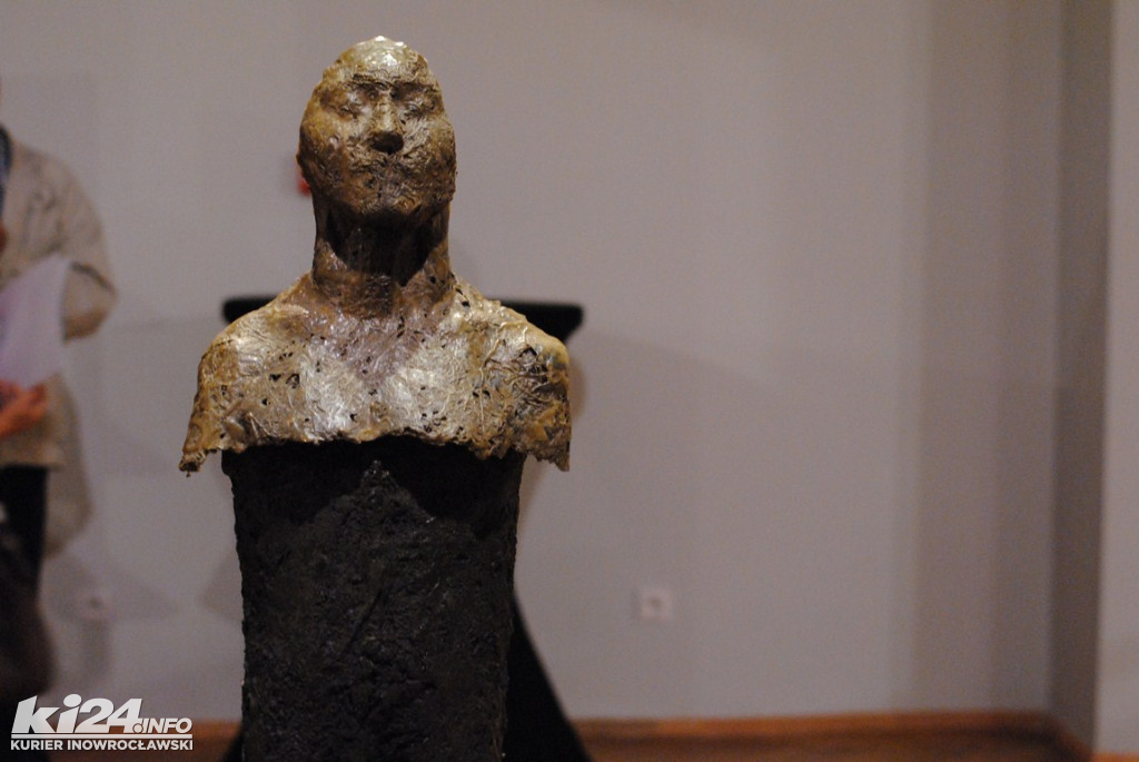 Wystawa rzeźb Magdaleny Abakanowicz